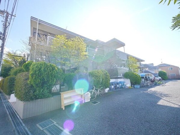 リヴェール滝山の物件外観写真